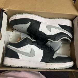 Air Jordan 1 Low Smoke Grey